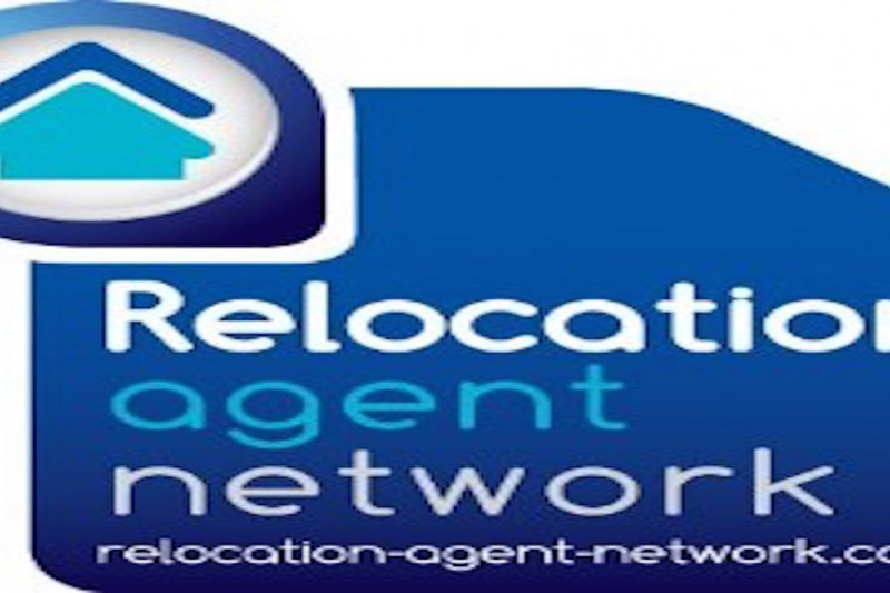 Relocation Agent Network’s first 100 graduates